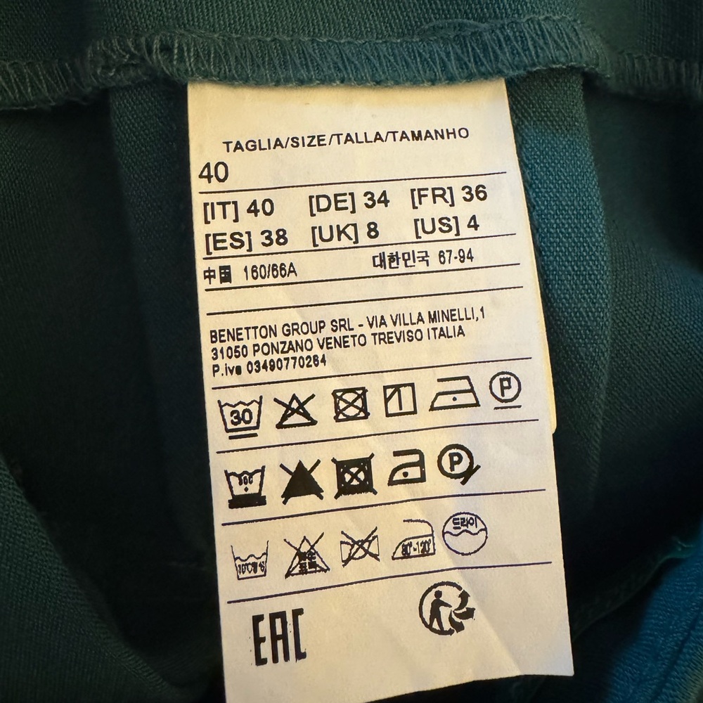 Cute Teal Button-Front Skirt - Picture 3 of 6